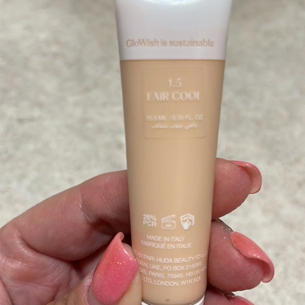 BNIB GLOWISH BY HUDA BEAUTY BRIGHT LIGHT SHEER CONCEALER 1.5 FAIR COOL IN BOX